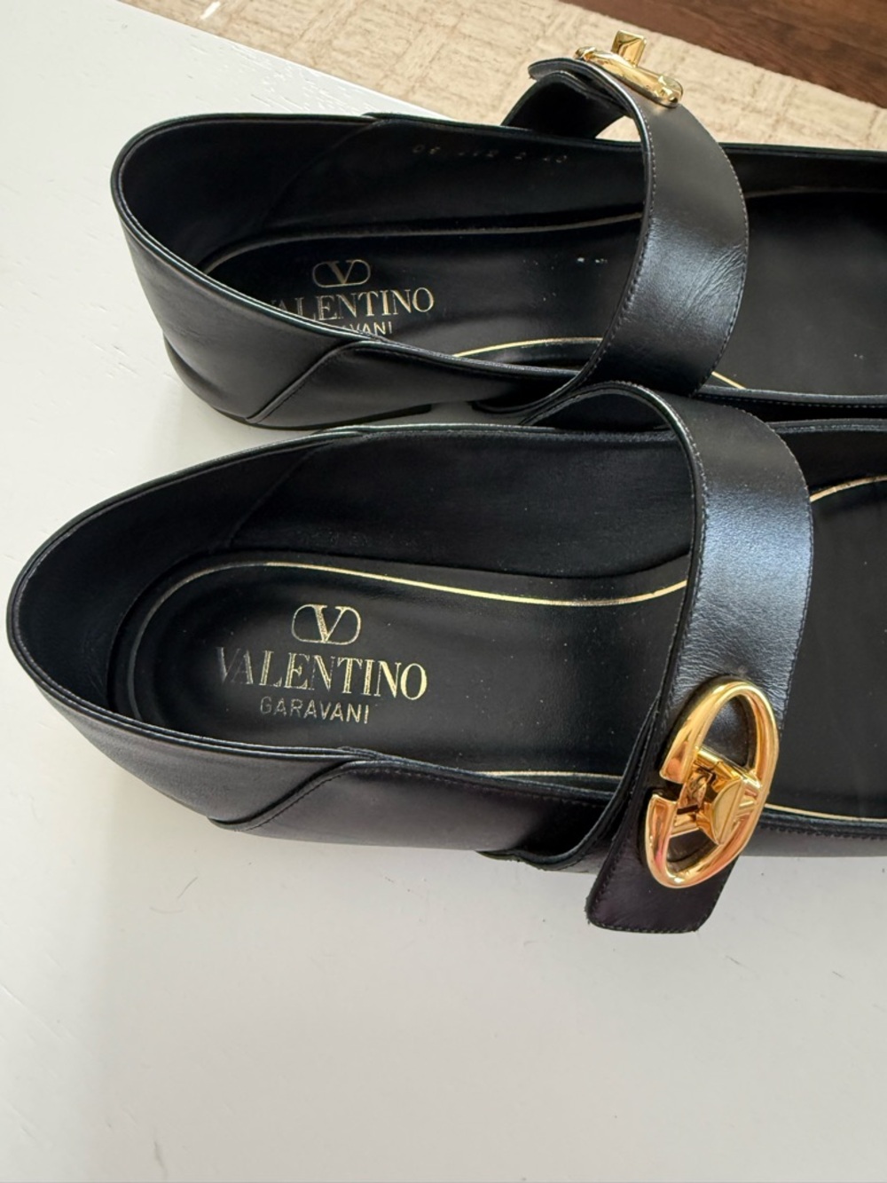 Valentino Flats - Picture 2 of 10
